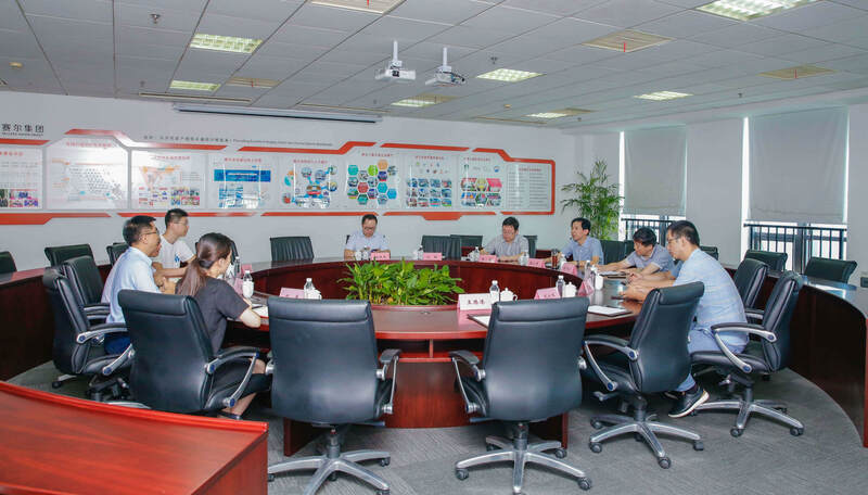 江西九江市副市长一行来到j9九游会官方网站集团调研