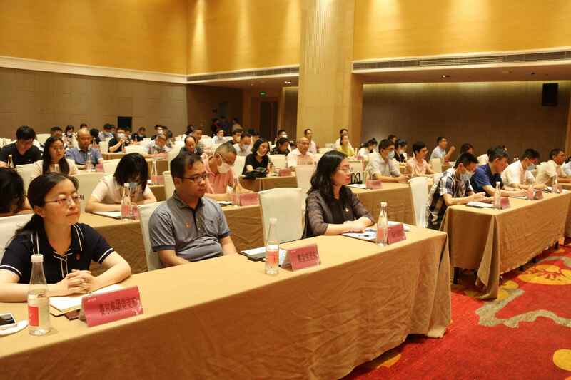 创新创业园党委举行“七一”表彰大会