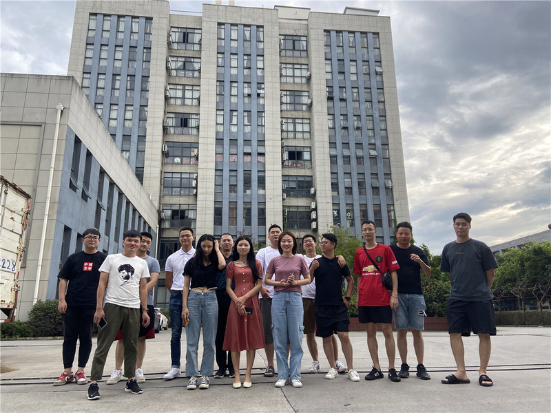 众志成城，再创佳绩