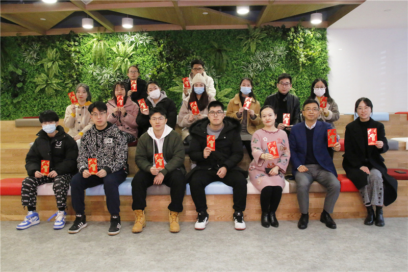 “人才红包”贺新春