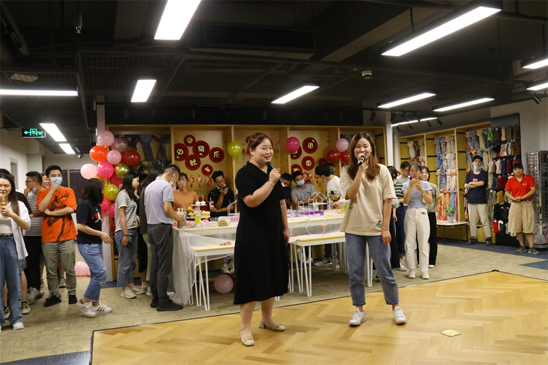 优鼎公司举行“中秋小型联欢会”