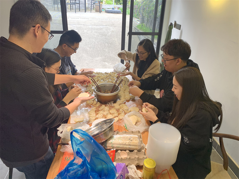 优远欧美部组织“薪薪之火”迎新活动